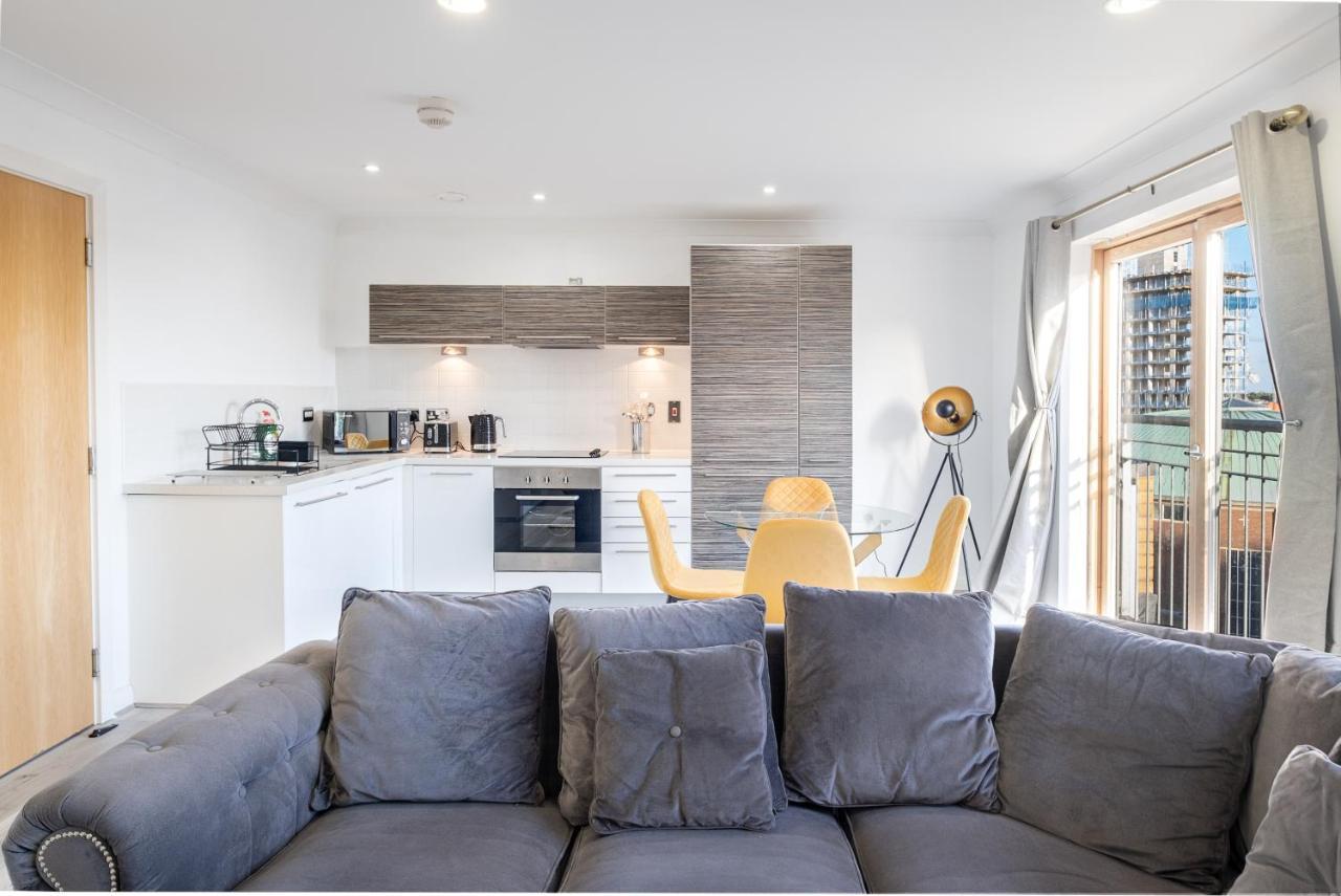 Ebra Stays - Luxury 2 Bedroom Apartment - Birmingham Bagian luar foto