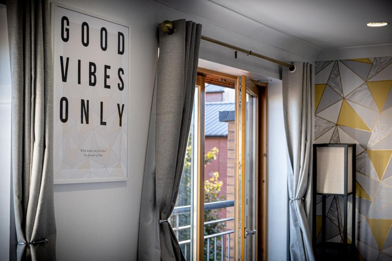 Ebra Stays - Luxury 2 Bedroom Apartment - Birmingham Bagian luar foto